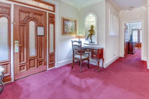 new-orleans-hotel-plaza-suite-resort-img-27