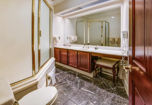new-orleans-hotel-plaza-suite-resort-img-29