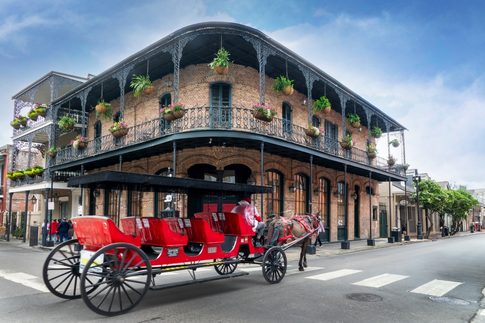 A First-Time Visitors Guide to the French Quarter - hotel suites in downtown New Orleans - plaza resort