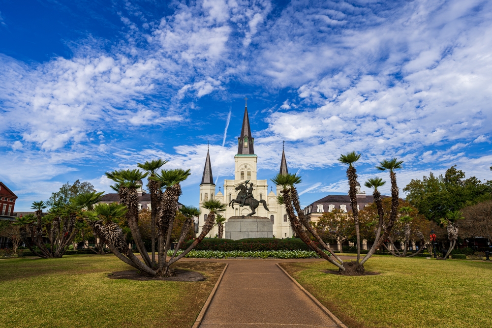 A Visitors Guide to St. Louis Cathedral in New Orleans - hotel suites in downtown New Orleans - plaza resort