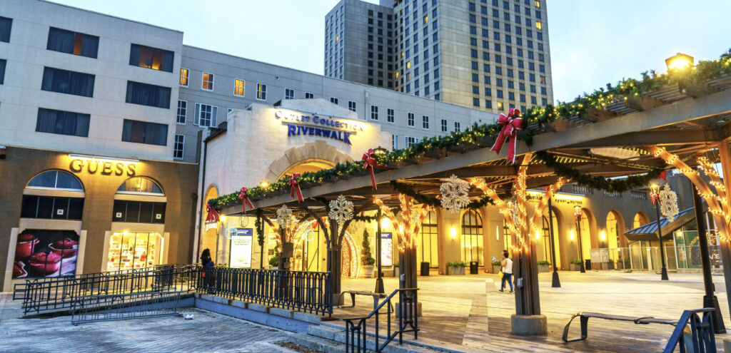 Riverwalk Outlets Shopping Dining and Mississippi River Views - plaza suite hotel in new orleans